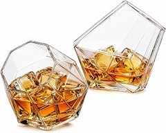 Consejos para limpiar y cuidar tus vasos de whisky modernos