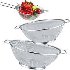 Guía para utilizar un colador de malla fina en la coctelería
